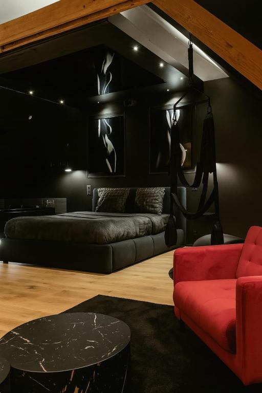 Love Room-Balnéo-Parking privé - Lorient12 de Love Room-Balnéo-Parking privé
