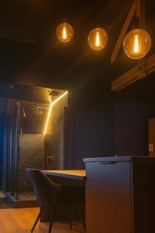 Love Room-Balnéo-Parking privé - Lorient3 de Love Room-Balnéo-Parking privé
