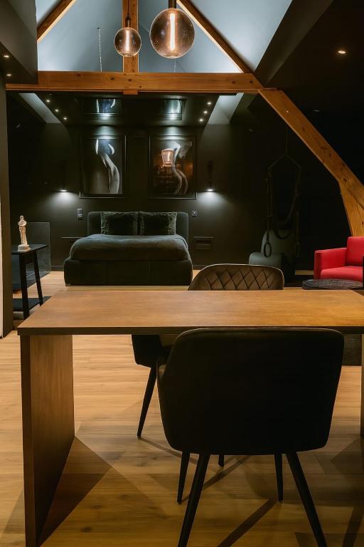 Love Room-Balnéo-Parking privé - Lorient11 de Love Room-Balnéo-Parking privé
