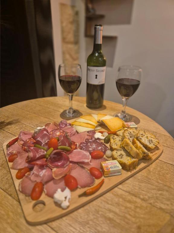 Le Lovy , Studio indépendant avec Jacuzzi - Cubnezais24 de Le Lovy , Studio indépendant avec Jacuzzi
