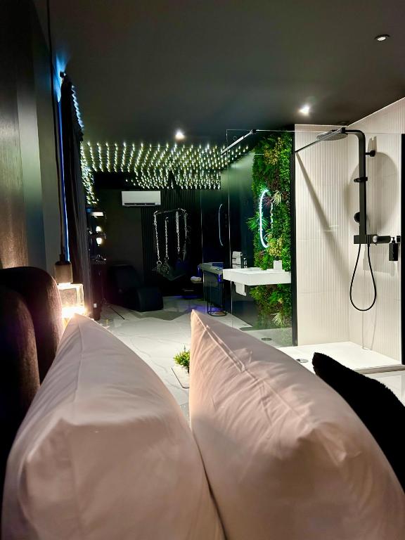 BDSM TANTRA Love Room Salon-de-Provence - Salon-de-Provence16 de BDSM TANTRA Love Room Salon-de-Provence
