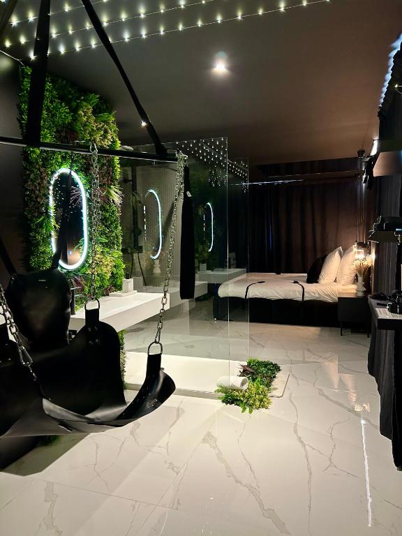 BDSM TANTRA Love Room Salon-de-Provence - Salon-de-Provence12 de BDSM TANTRA Love Room Salon-de-Provence
