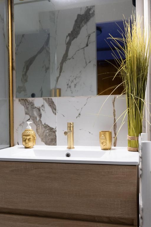 50 Nuances Zen - Love Room à Rouen - Rouen16 de 50 Nuances Zen - Love Room à Rouen
