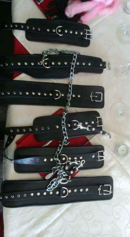 Le Donjon de la Garonne Suite BDSM - Pompignan11 de Le Donjon de la Garonne Suite BDSM
