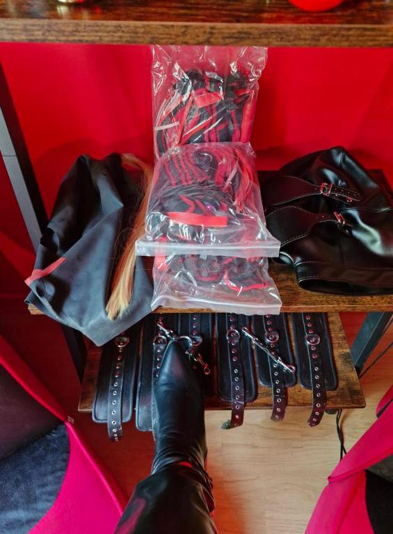 Le Donjon de la Garonne Suite BDSM - Pompignan29 de Le Donjon de la Garonne Suite BDSM
