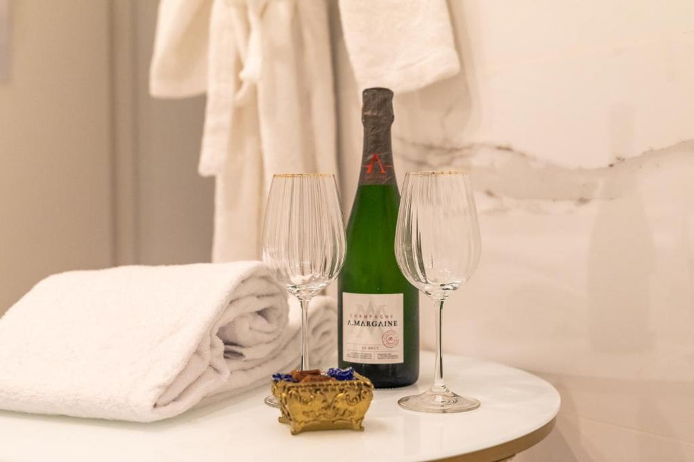 Suite 50 Nuances avec Balnéothérapie pour 2 - Caen17 de Suite 50 Nuances avec Balnéothérapie pour 2
