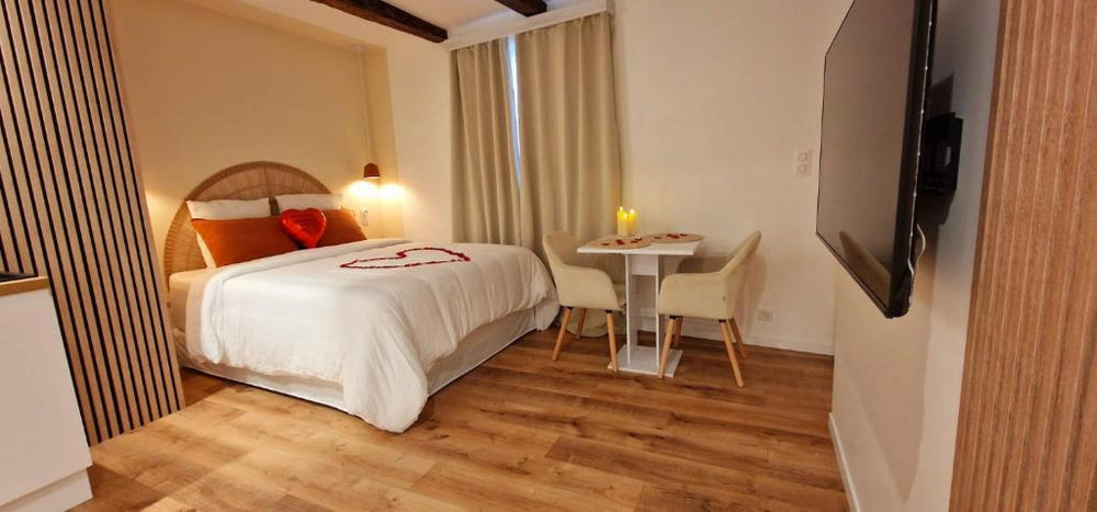 La Cadurcienne "Love room" jacuzzi & pièce secrète Cahors centre historique - Cahors8 de La Cadurcienne "Love room" jacuzzi & pièce secrète Cahors centre historique
