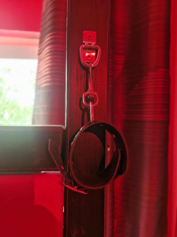 Le Donjon de la Garonne Suite BDSM - Pompignan25 de Le Donjon de la Garonne Suite BDSM
