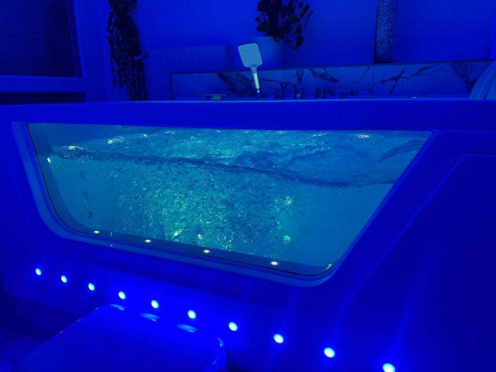 Loveroom de luxe avec jacuzzi sauna vapeur écran 300 cm3 de Loveroom de luxe avec jacuzzi sauna vapeur écran 300 cm
